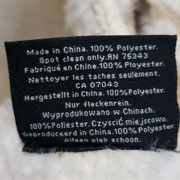 Rachel Zoe NWT 52" Round Plush Cream Tree Skirt - Picture 9 of 10